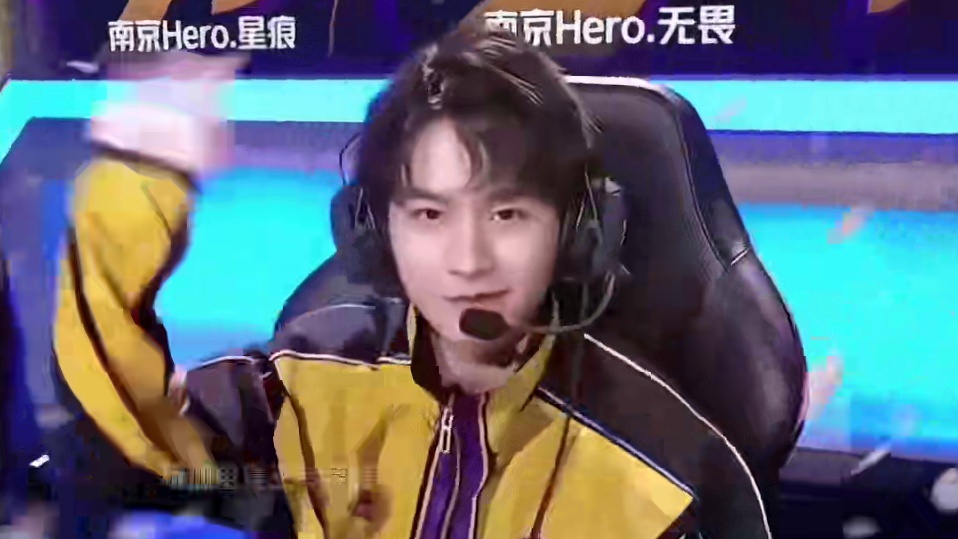 安东尼在接 安东尼在接